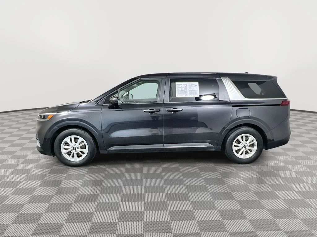 Used 2024 Gray Kia LX image 5