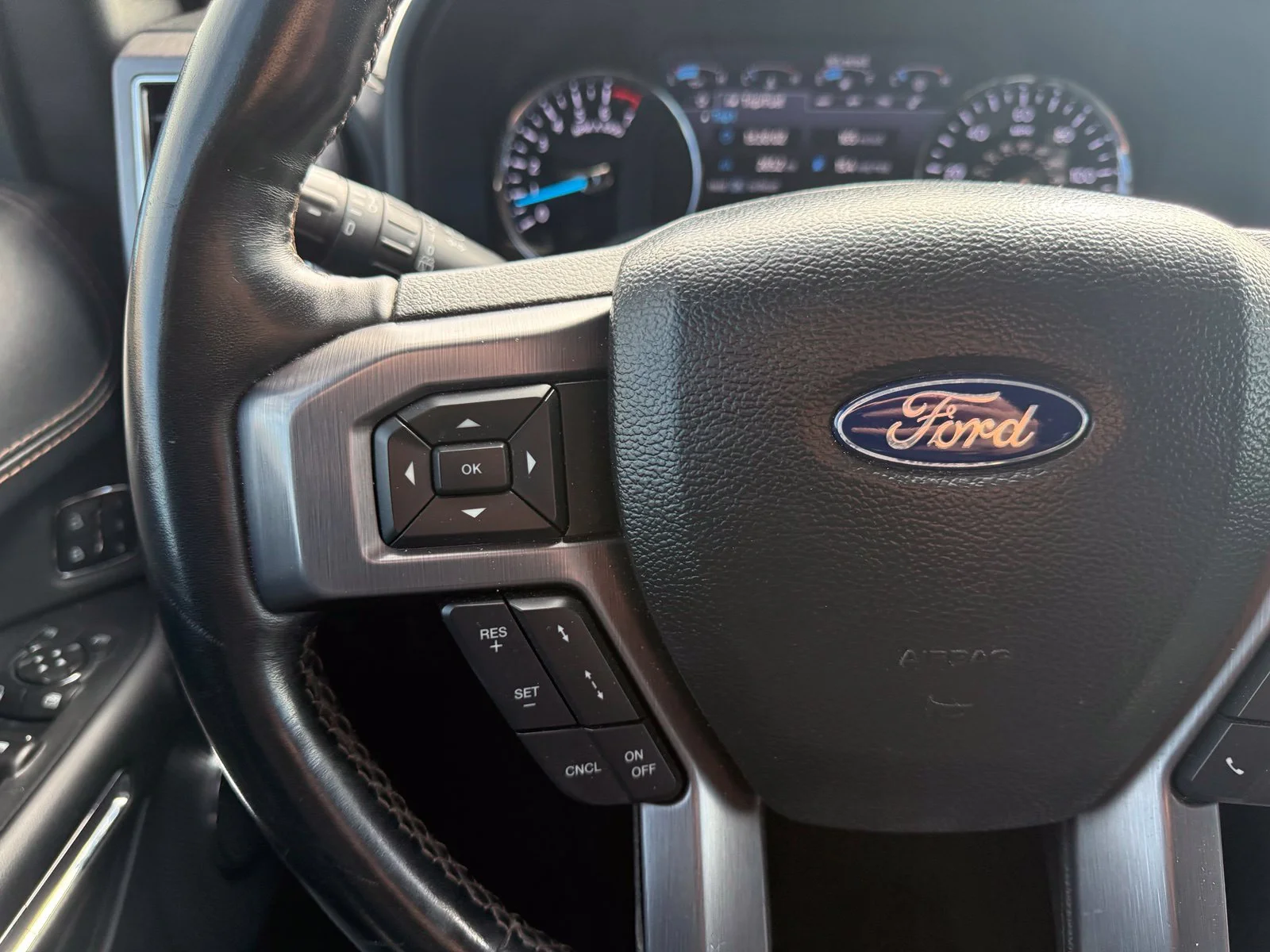 Used 2021 Star White Tri-Coat Ford Platinum image 18
