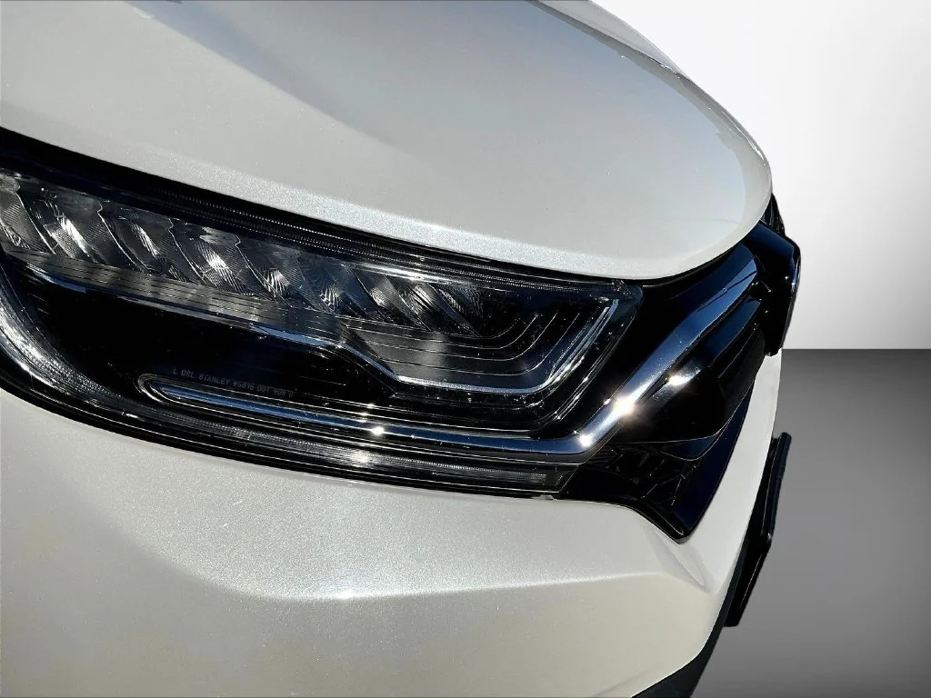 Used 2021 White Honda Touring image 32