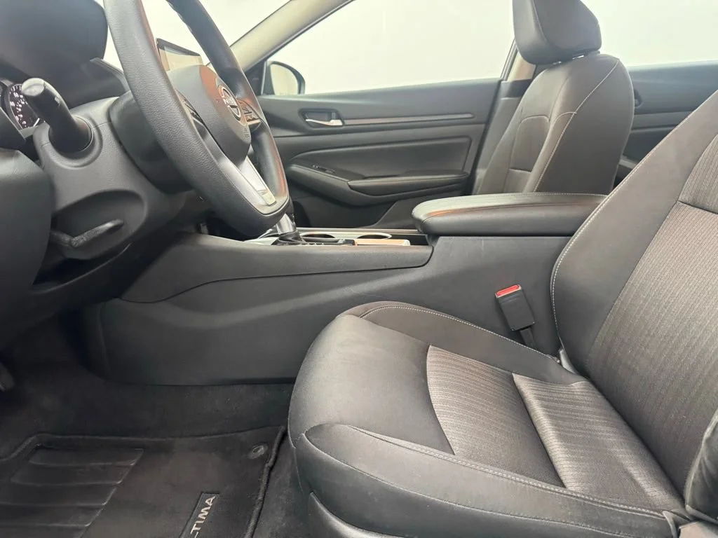 Used 2024 Red Nissan 2.5 SV image 14