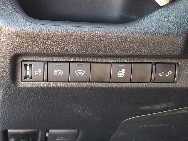 Used 2024 White Toyota XLE image 27