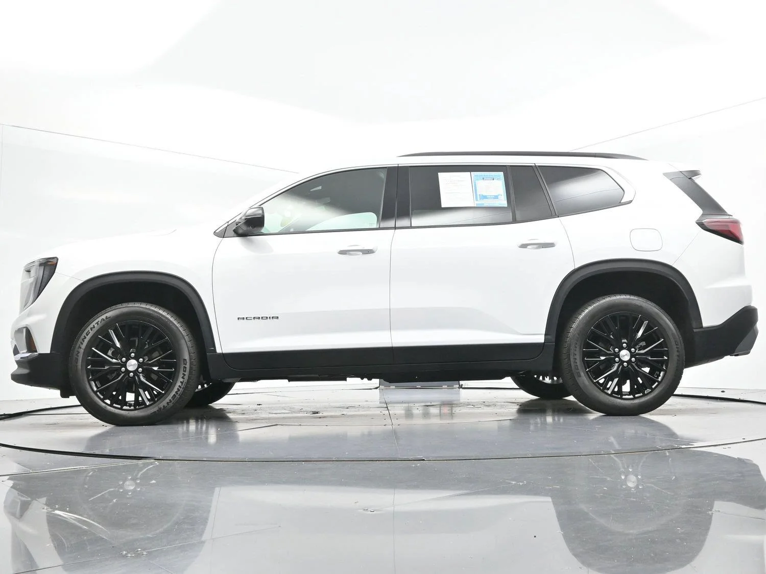 Used 2024 Summit White GMC FWD Elevation image 47