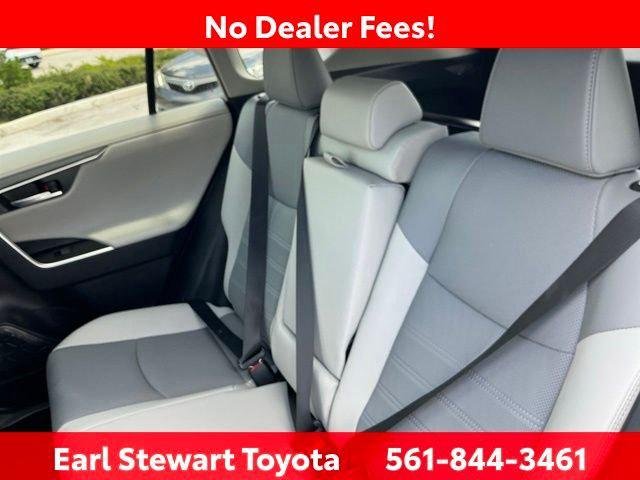 Certified Used 2024 WIND CHILL PEARL Toyota  image 17