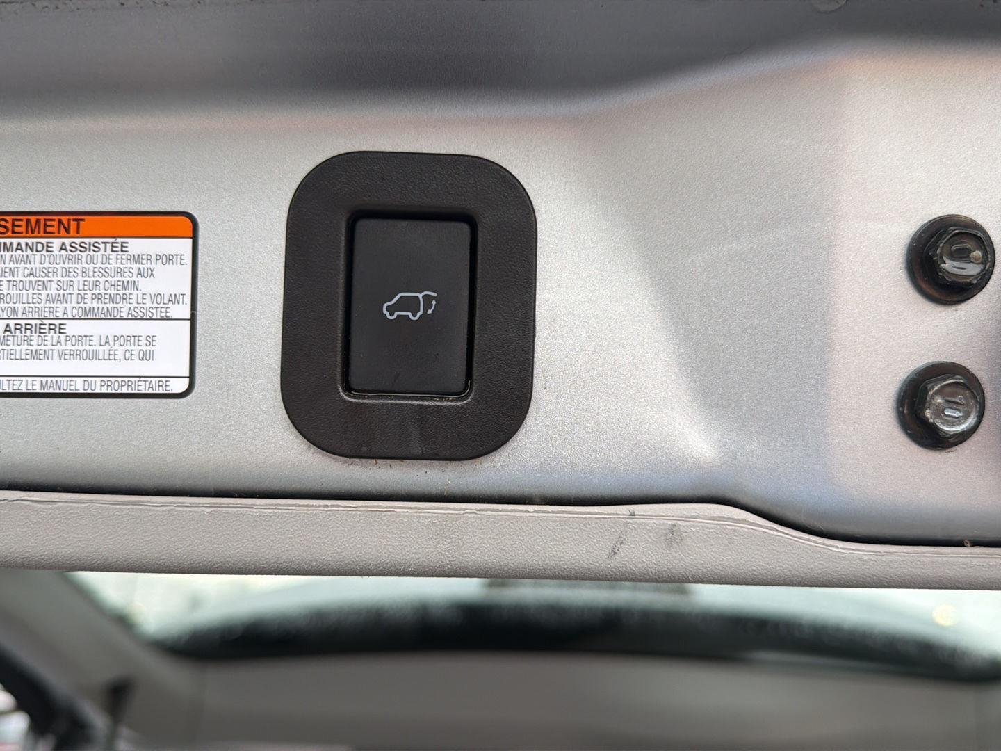 Used 2019 Celestial Silver Metallic Toyota XLE Premium 8-Passenger image 32