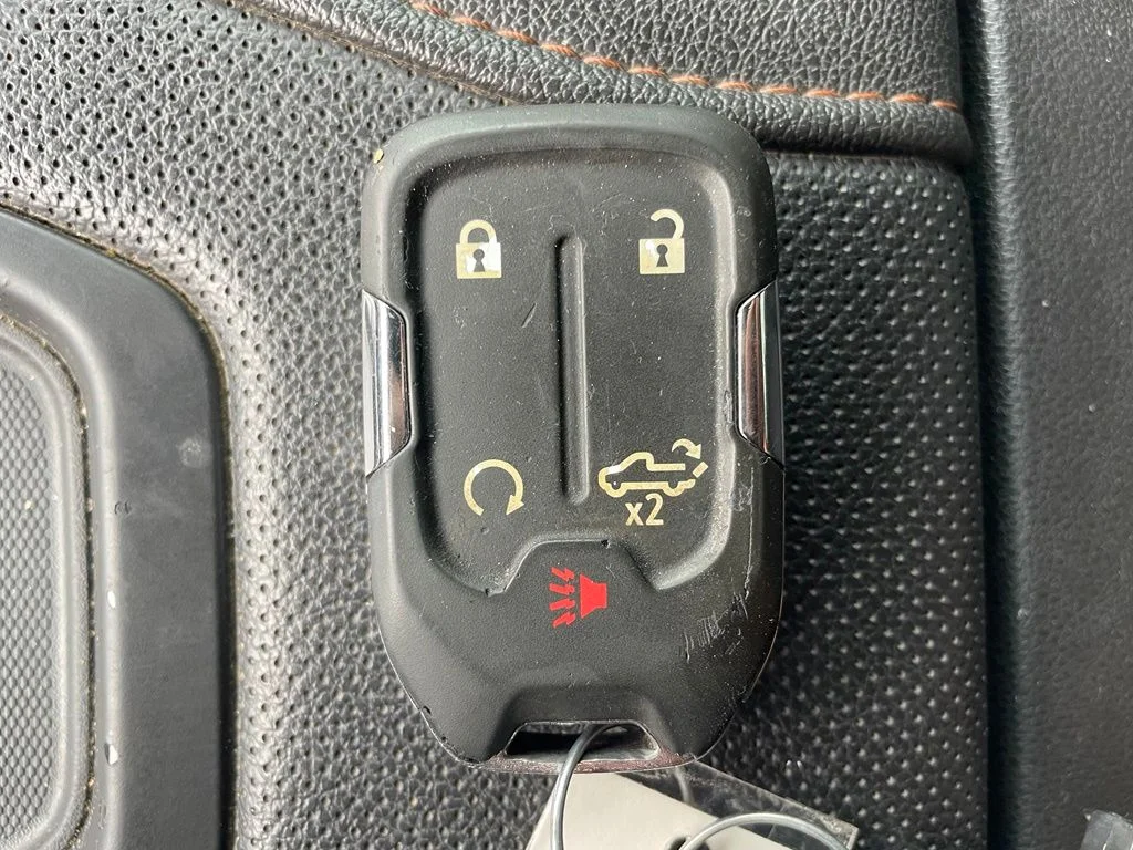 Used 2021 Black GMC AT4 image 18