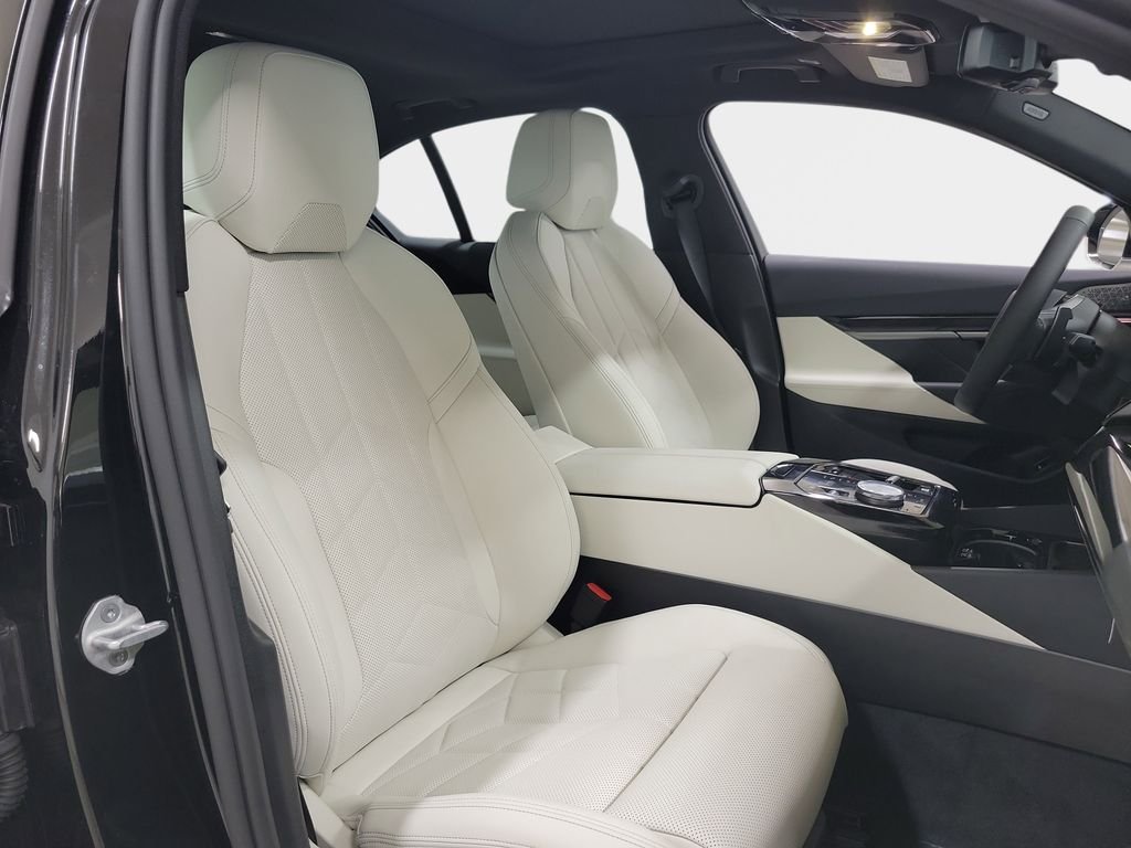 2026 BMW 5 Series 530i - Photo 23