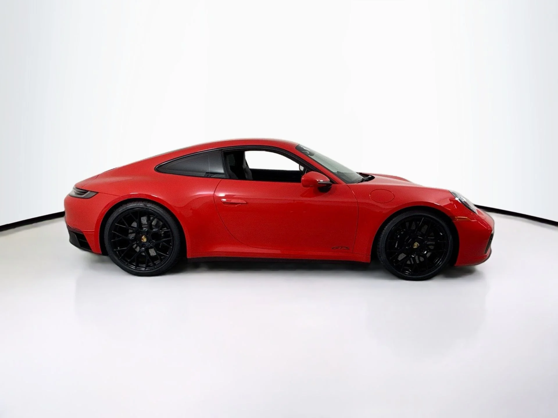 Used 2022 Guards Red Porsche Carrera 4 GTS image 8