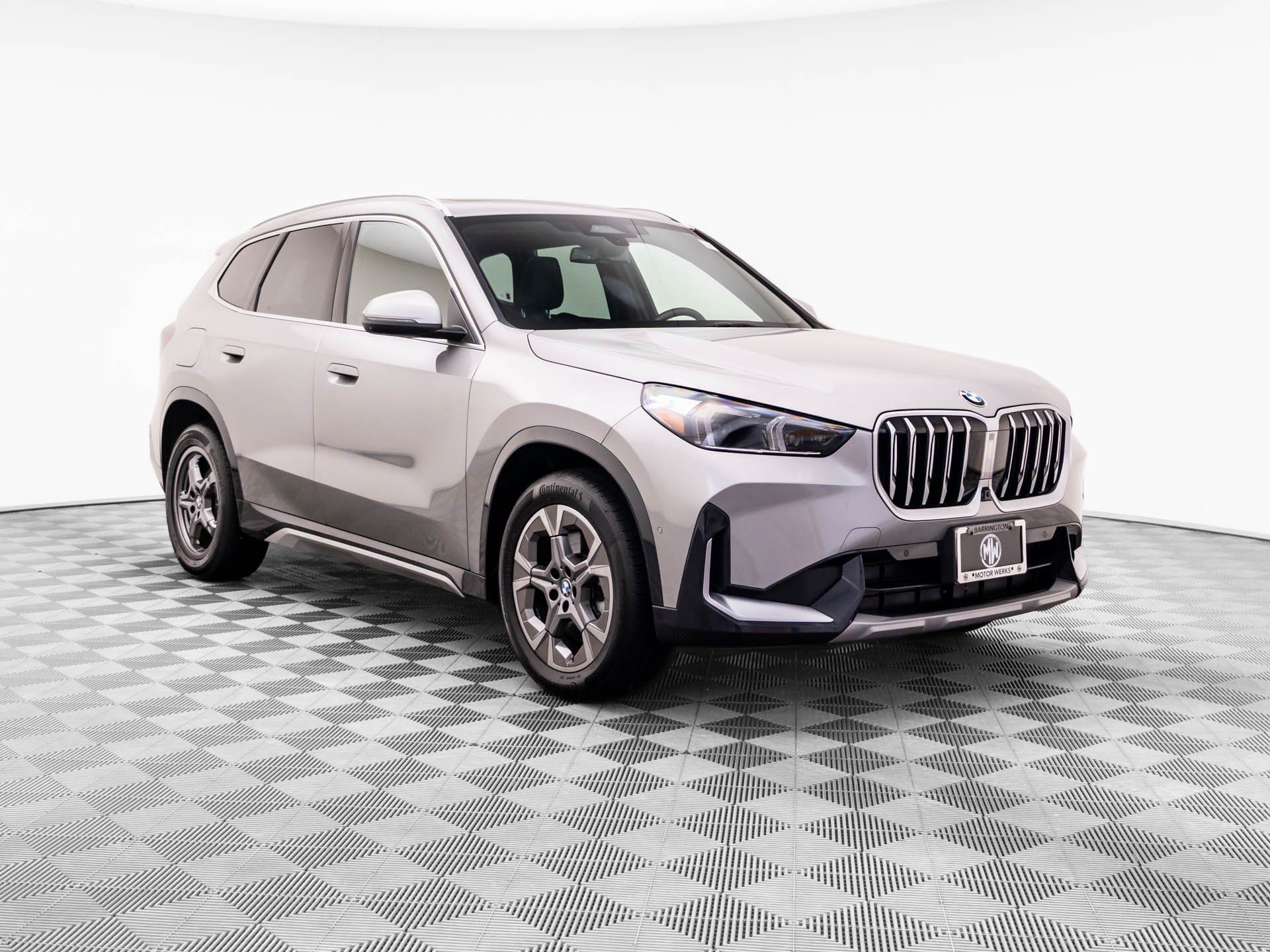 Certified Used 2025 Space Silver Metallic BMW xDrive28i image 7