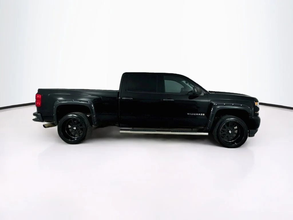 Used 2018 Black Chevrolet Custom image 8