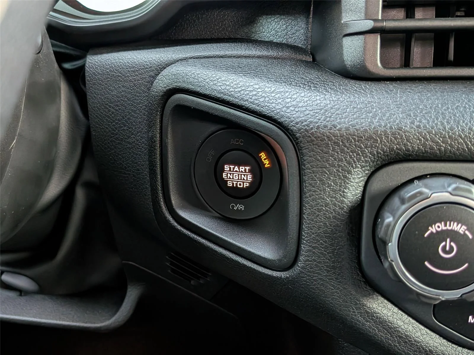 2025 Jeep Gladiator Sport S - Photo 15