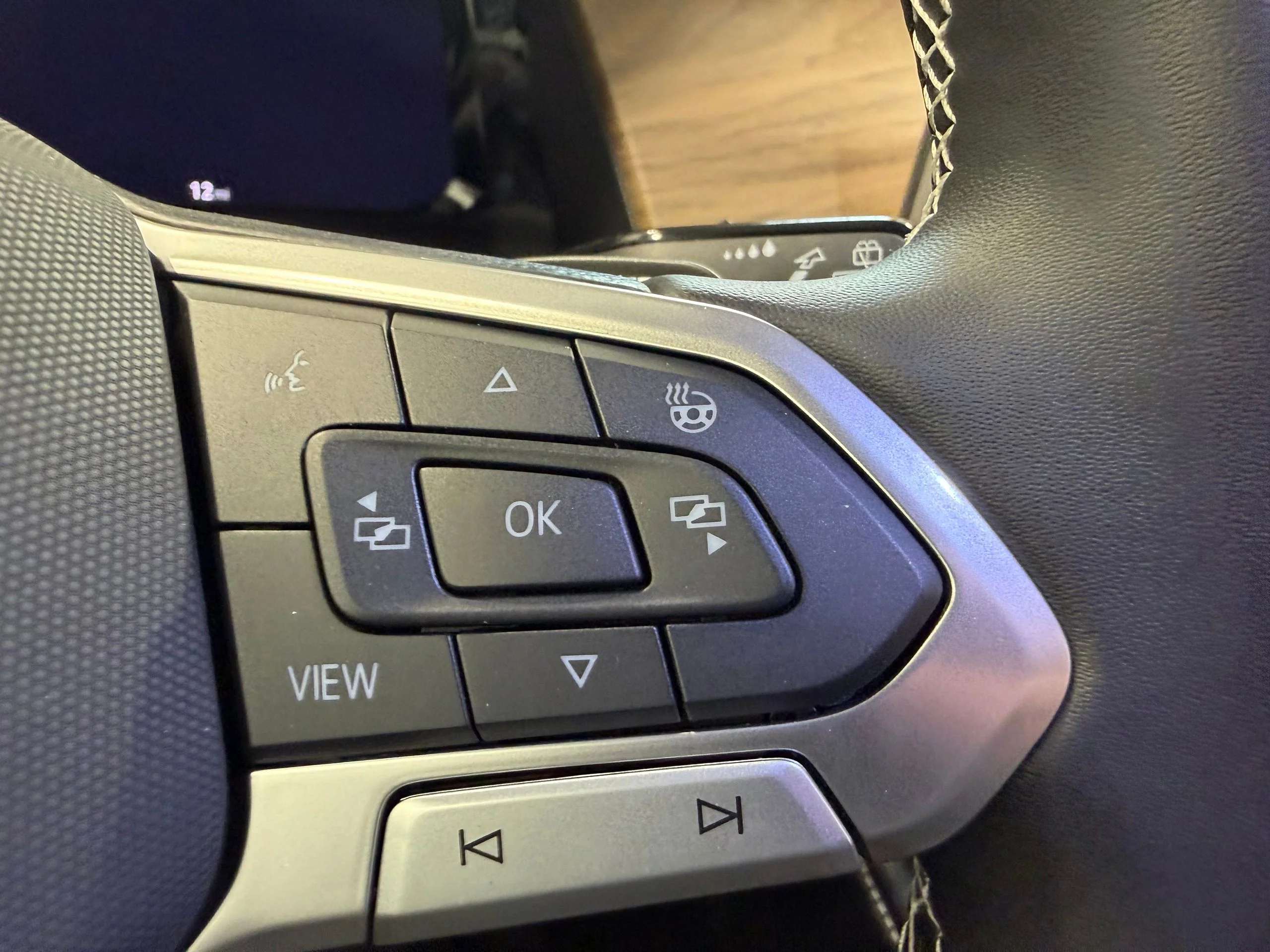 New 2026 Black Volkswagen 2.0T SE w/Technology image 43