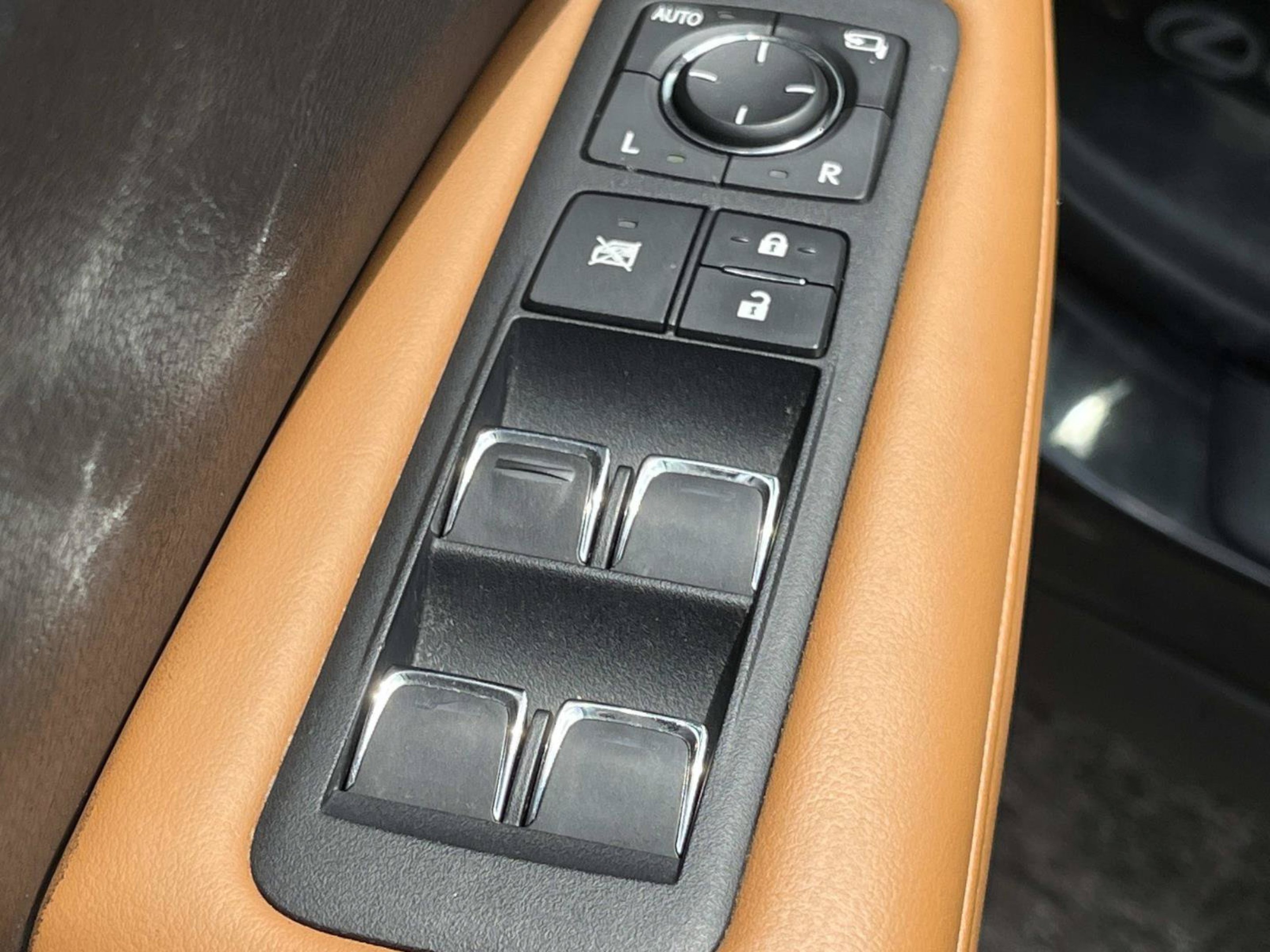 Used 2022 Caviar Lexus RX 450h image 25