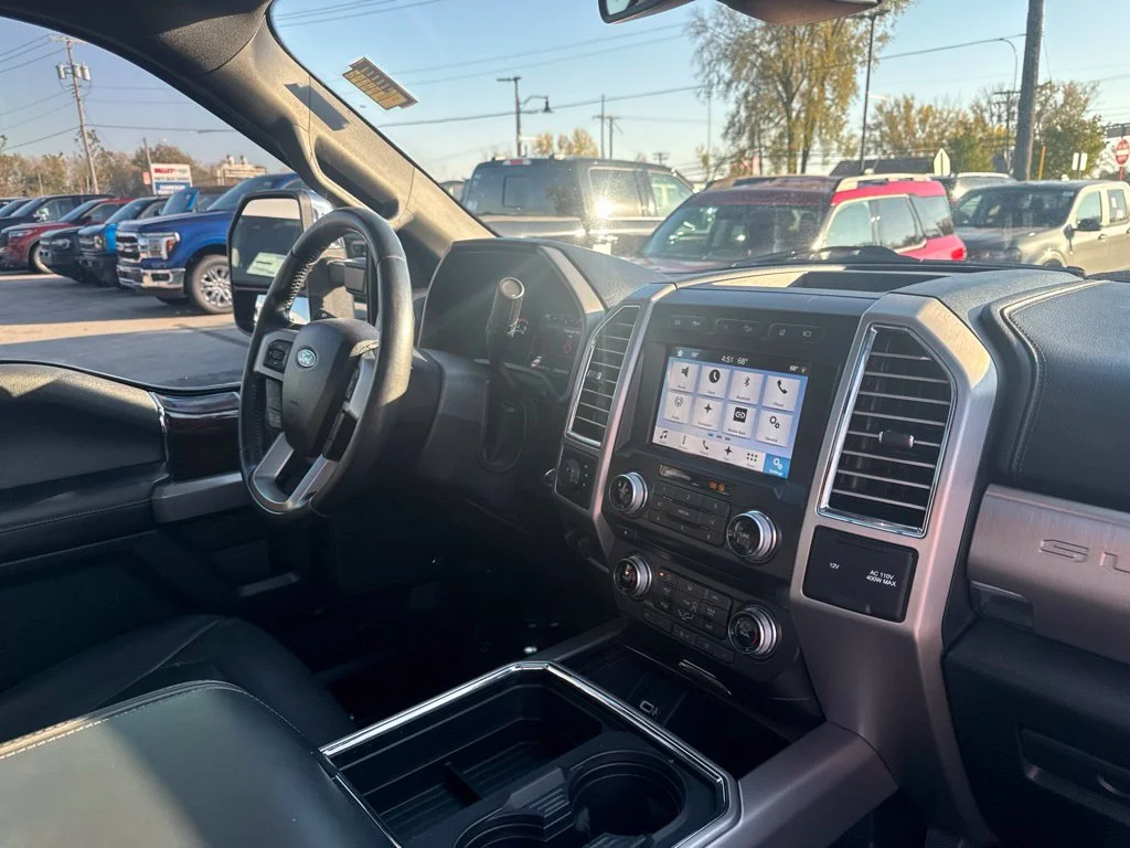 Used 2017 Gray Ford Platinum image 37