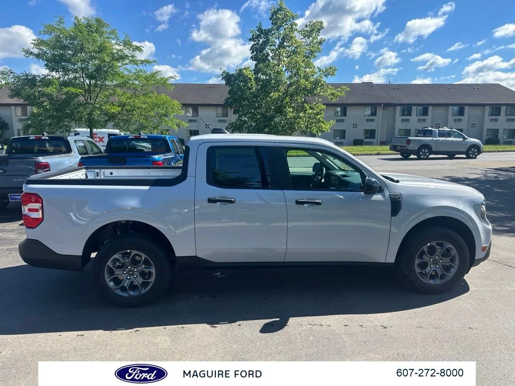 New 2026 White Metallic Ford XLT image 3