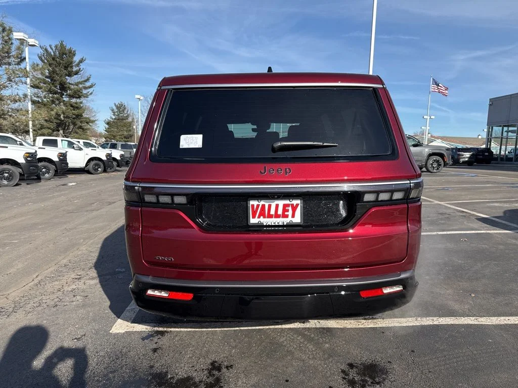 New 2026 Velvet Red Pearl-Coat Exterior Paint Jeep  image 8
