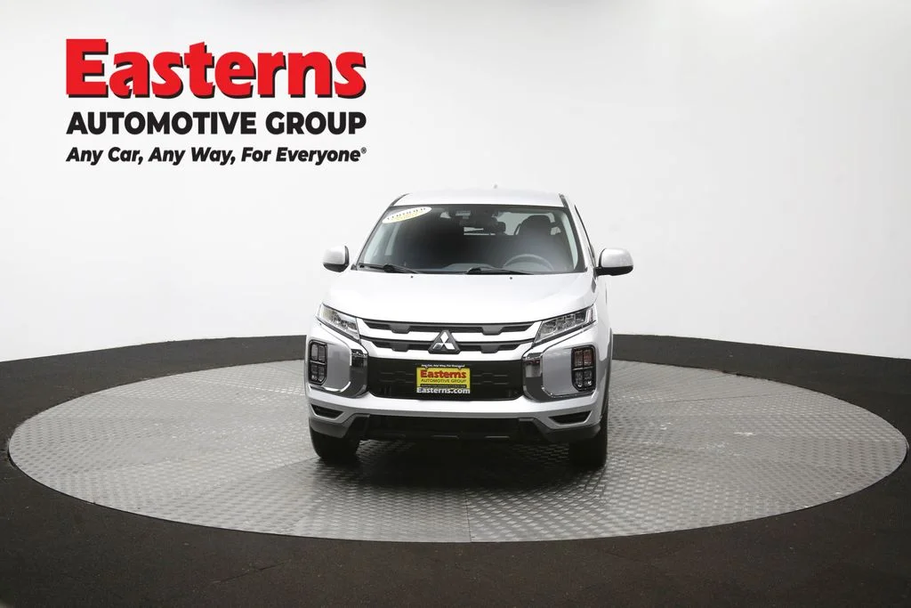 Used 2025 Silver Mitsubishi 2.0 SE image 88
