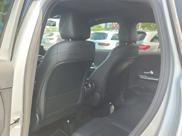 Used 2021 Silver Mercedes-Benz GLA 250 image 12