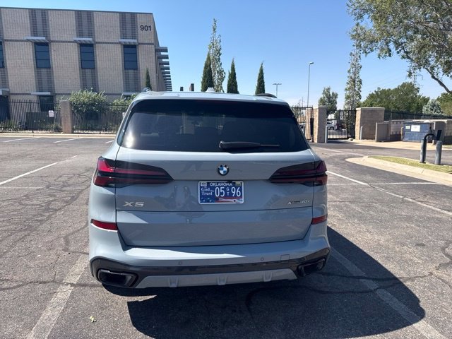 Used 2026 Gray BMW xDrive40i image 5