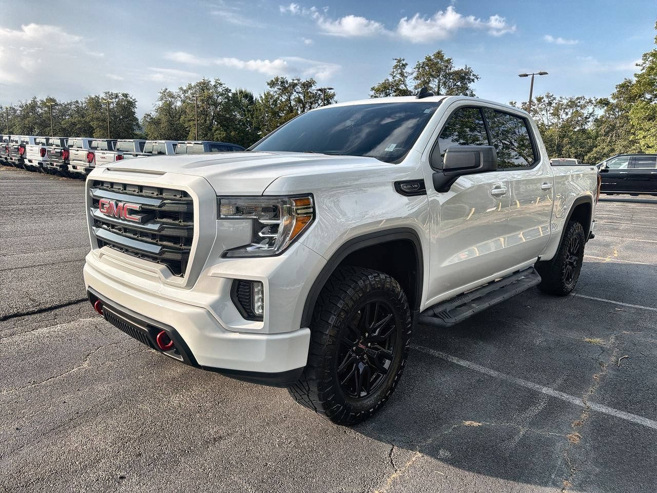 Used 2021 SUMMIT WHITE GMC Elevation image 4