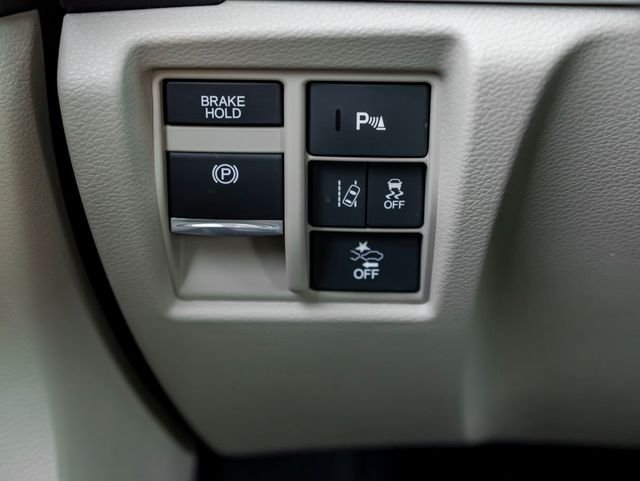 Used 2020 Platinum White Pearl Acura Technology image 29