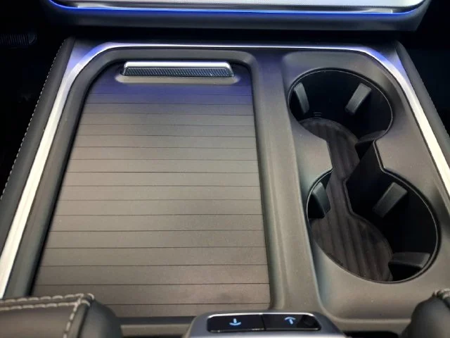 Used 2025 White Ford Platinum image 25