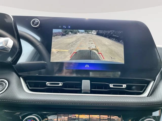 2027 Chevrolet Equinox LT - Photo 21