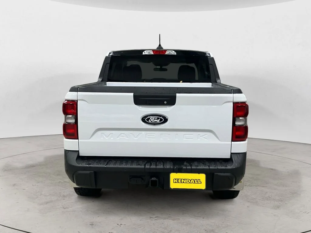New 2025 White Ford XLT image 4