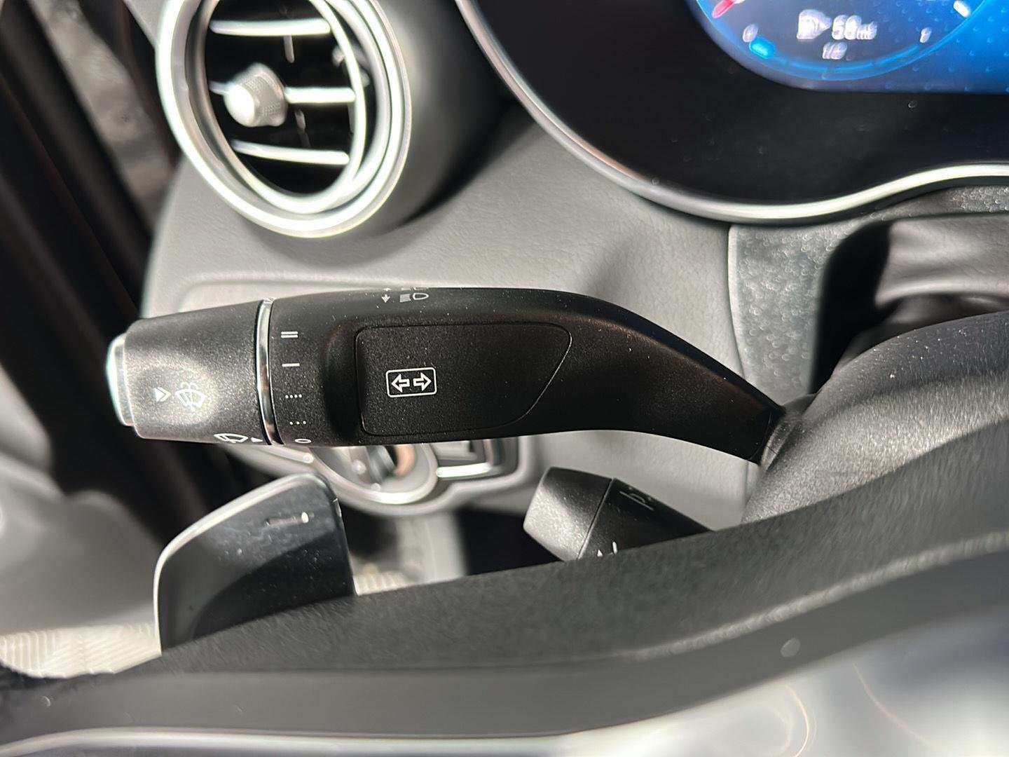 Used 2023 Obsidian Black Metallic Mercedes-Benz GLC 300 image 26