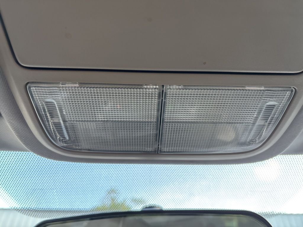Used 2009  Honda LX image 17