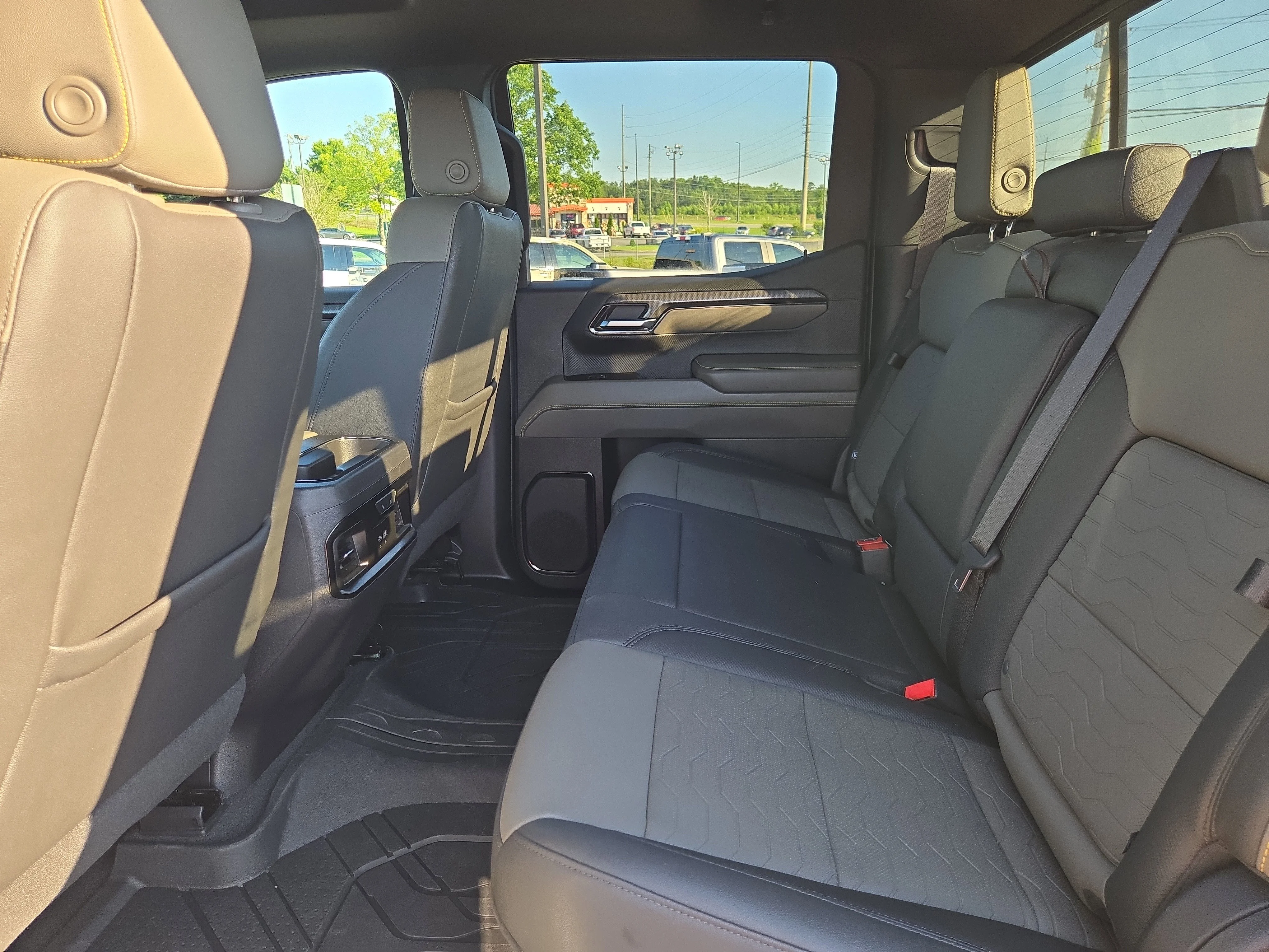 Used 2024 Summit White Chevrolet ZR2 image 13