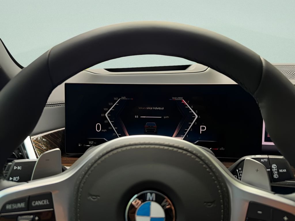 New 2026 Manhattan Green Metallic BMW xDrive40i image 15