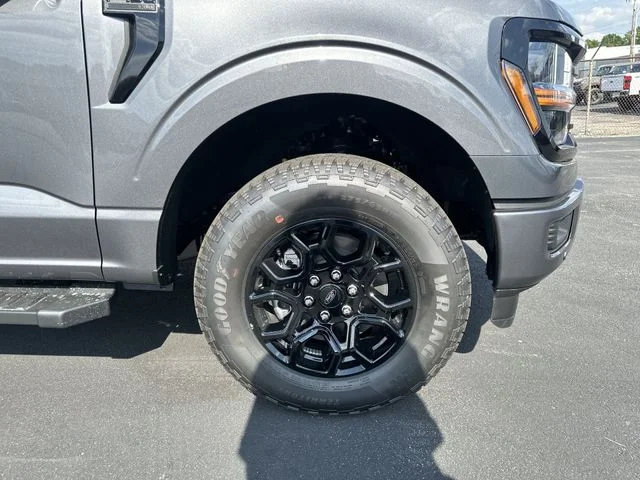 New 2026 Gray Ford XLT image 19