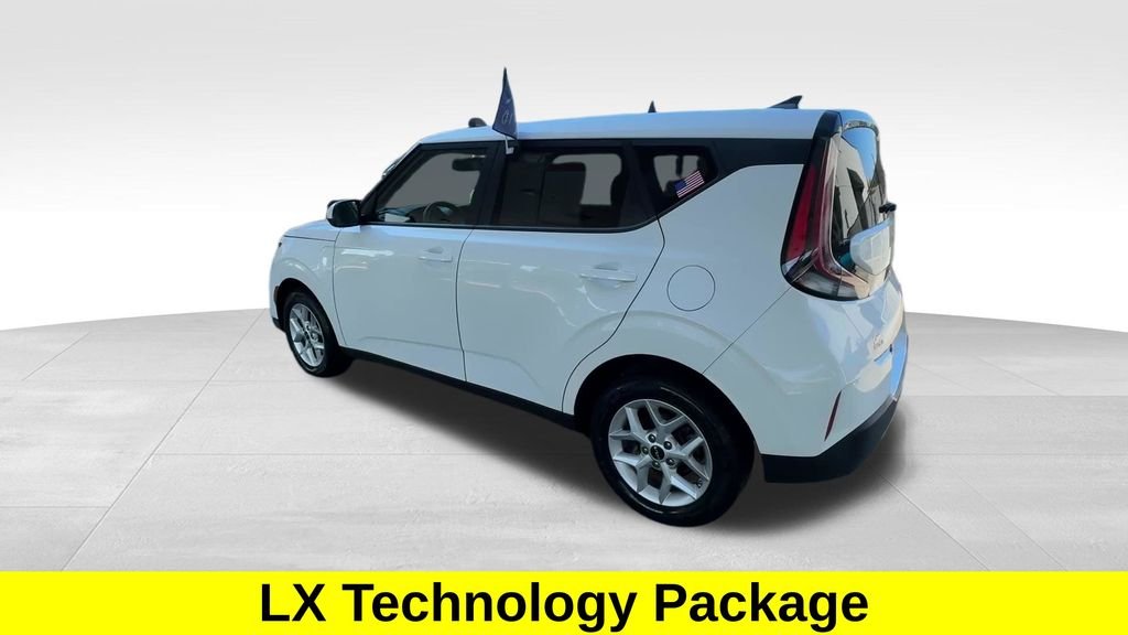 Used 2023 White Kia LX image 7