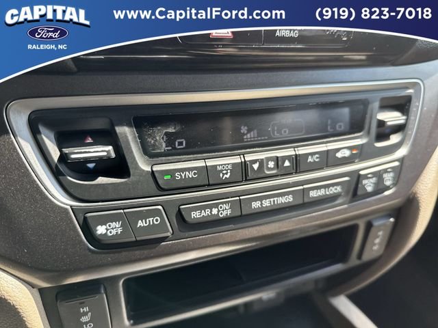 Used 2017  Honda EX-L image 30