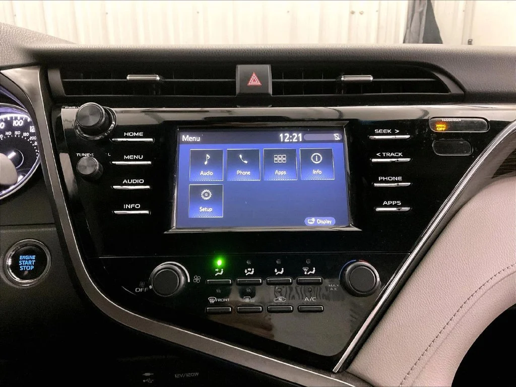 Certified Used 2018 White Toyota LE image 35