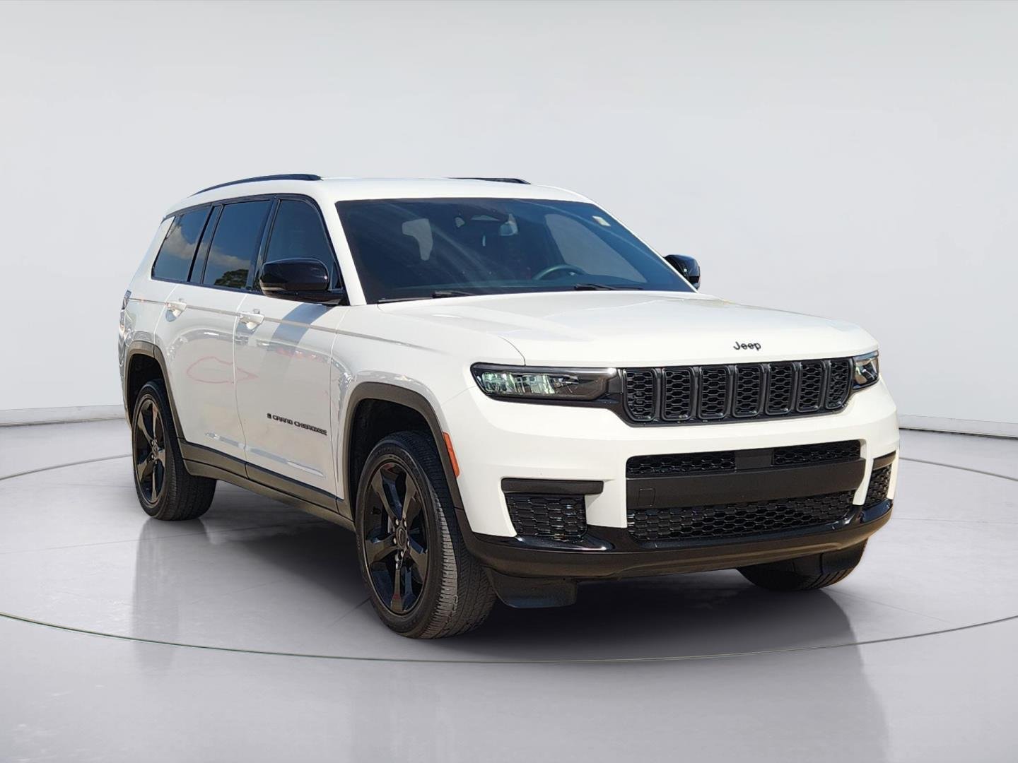 2023 Jeep Grand Cherokee L photo 3 of 34
