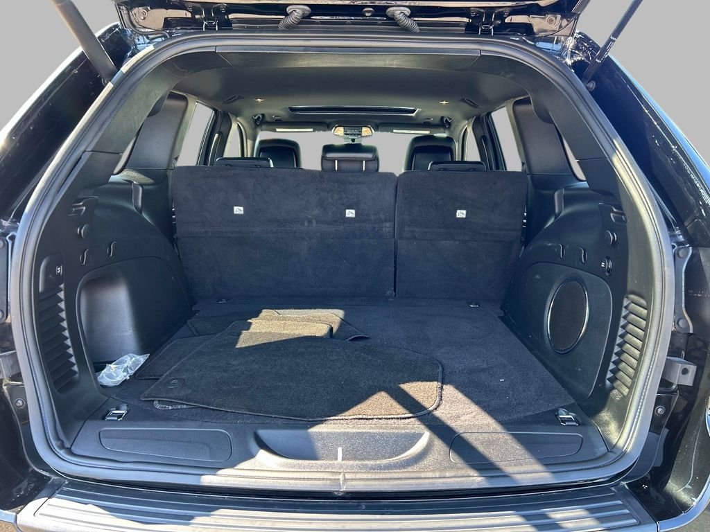 Used 2021 Black Jeep Laredo X image 11