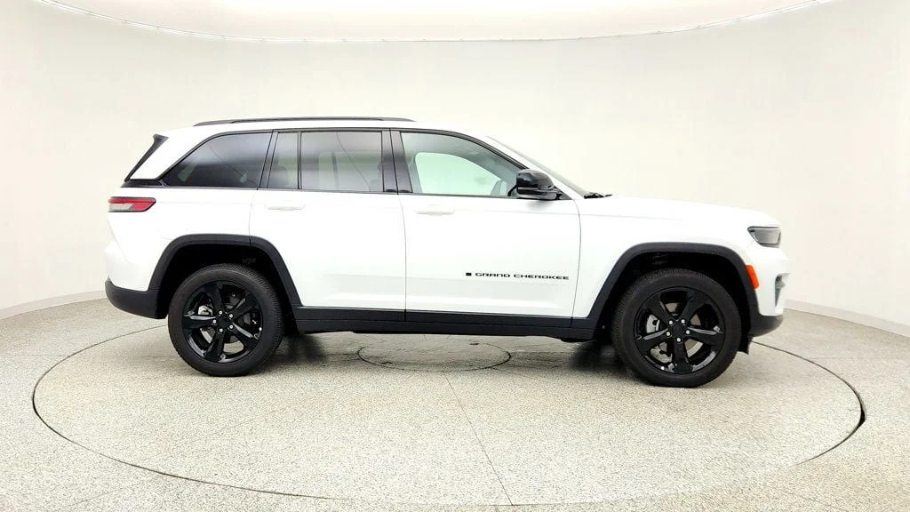 Used 2025 Bright White Clearcoat Jeep Altitude X 4x4 w/ 20
