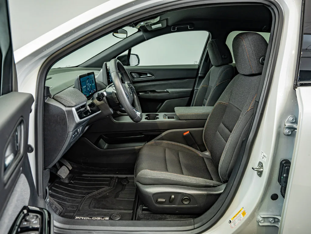 Used 2024 Snowfall Pearl Honda EX image 31