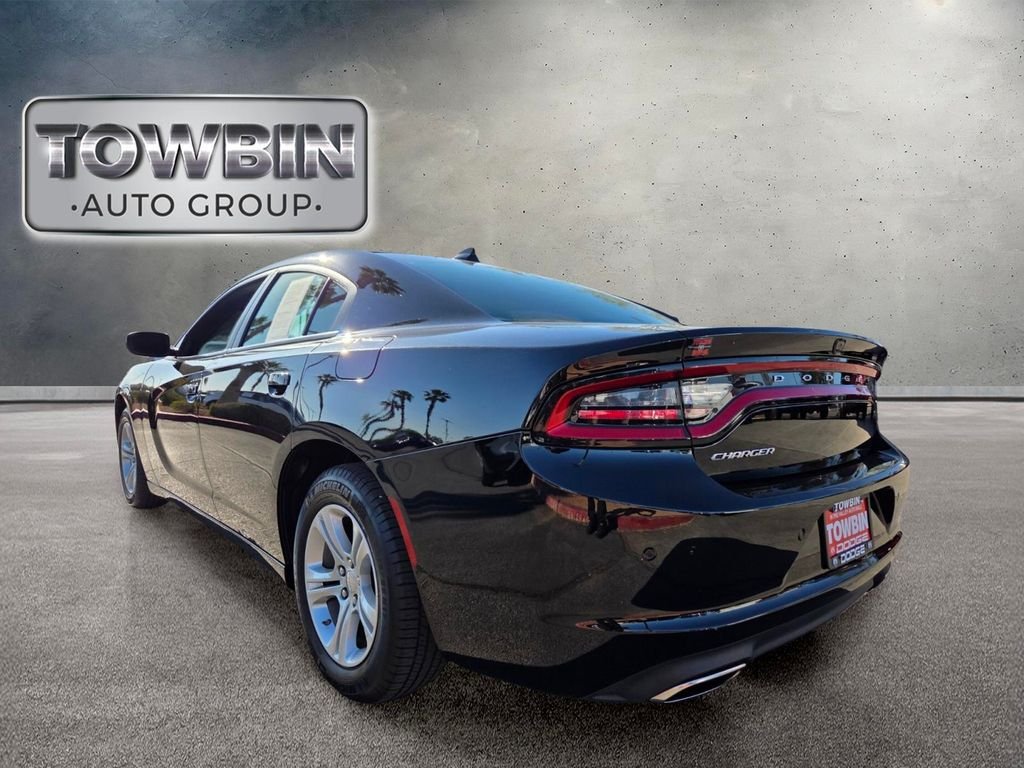 Used 2023 Black Dodge SXT image 6