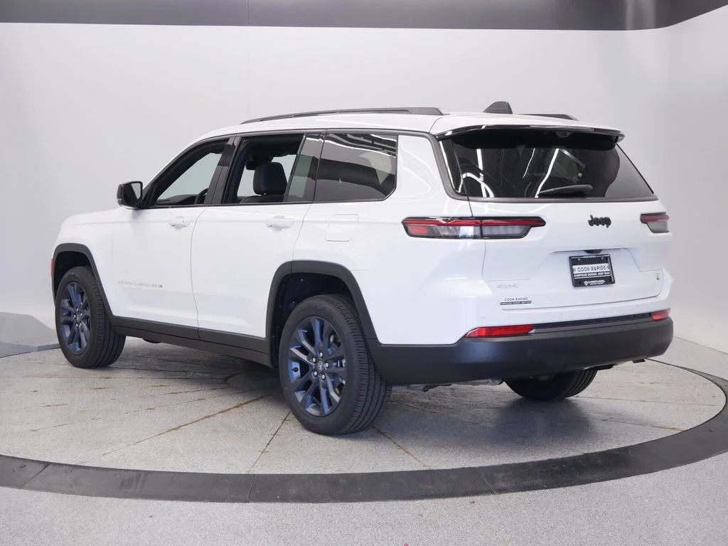 New 2026 Bright White Clear-Coat Exterior Paint Jeep 85th Anniversary Edition image 3