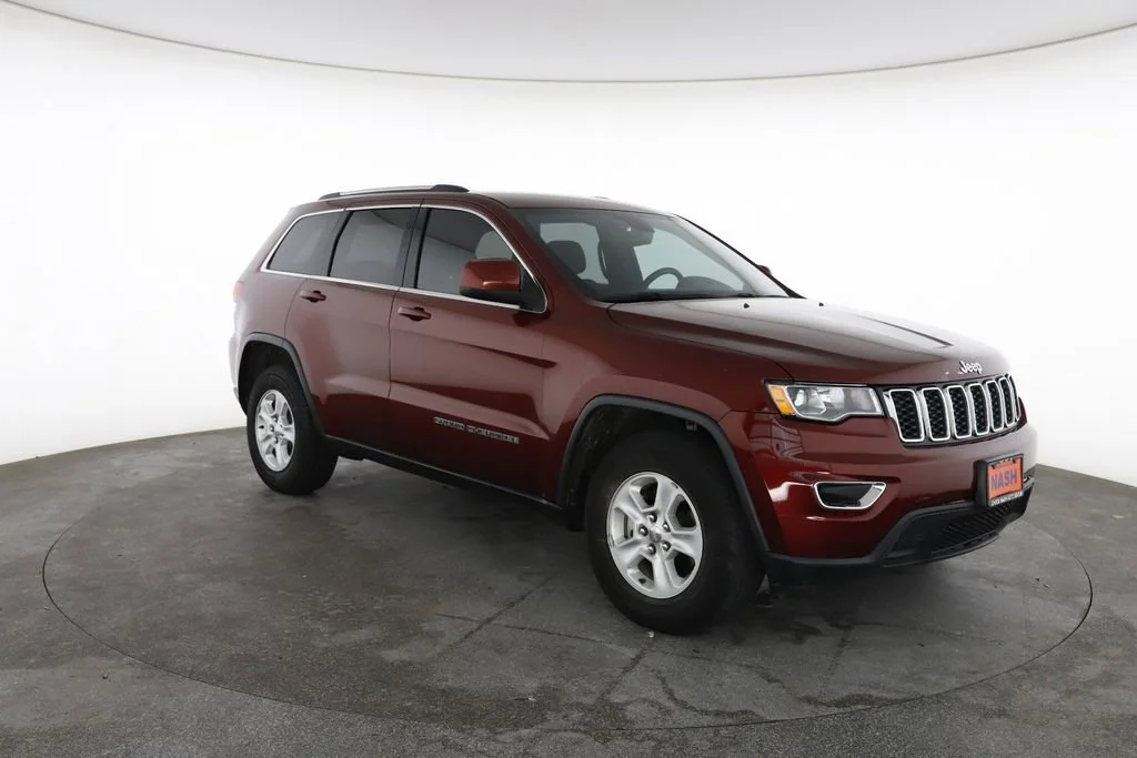 Used 2017 Jeep Grand Cherokee Laredo E with VIN 1C4RJEAGXHC916076 for sale in San Marcos, TX