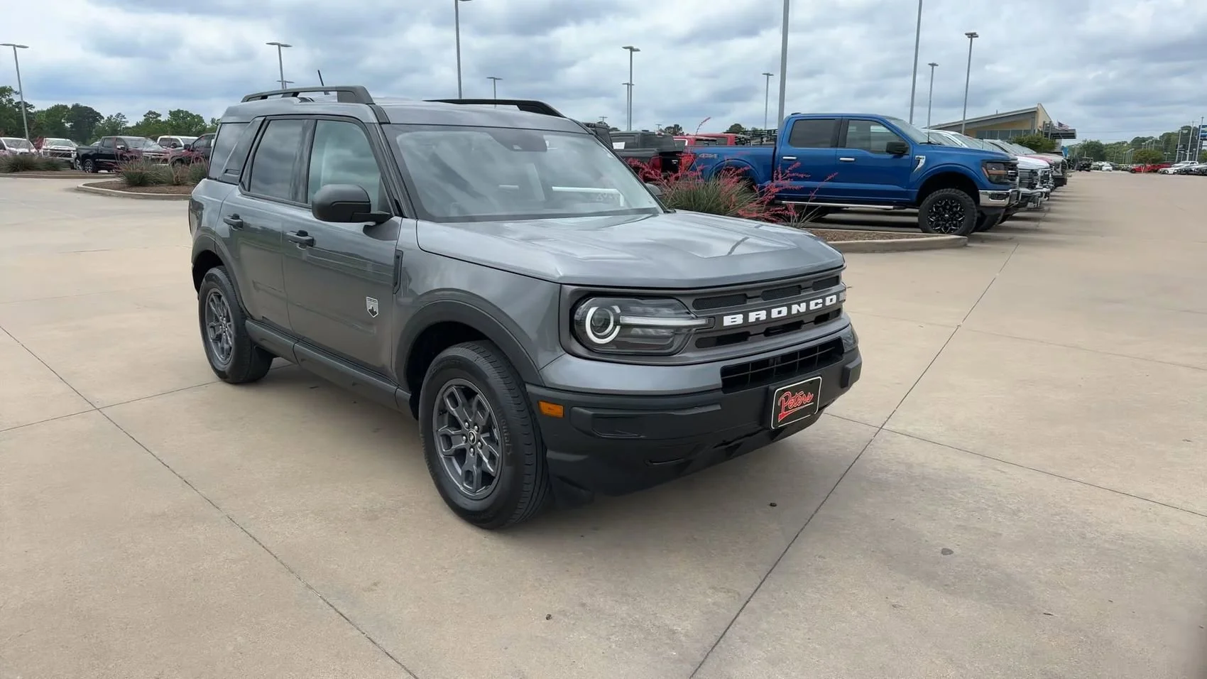 Used 2024 Gray Metallic Ford Big Bend image 3