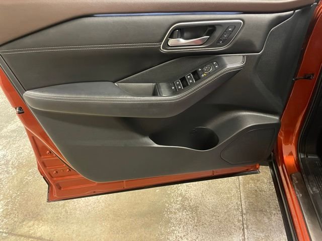 Used 2021 Orange Nissan Platinum image 27