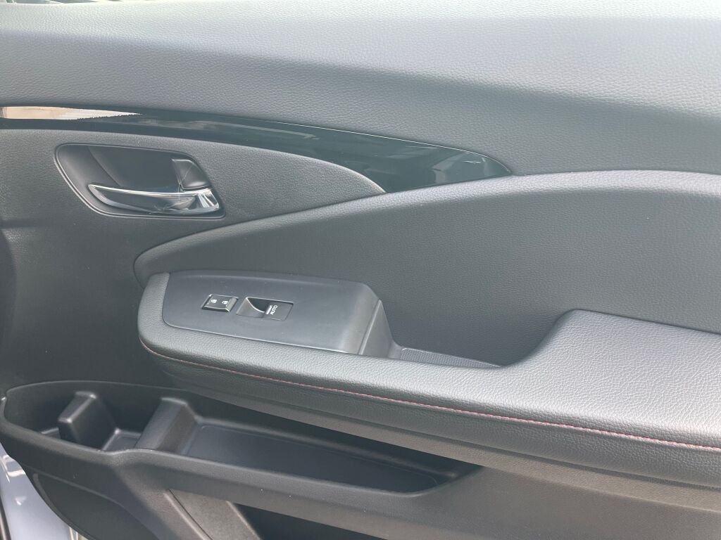New 2026 Sonic Gray Pearl Honda Black Edition image 22