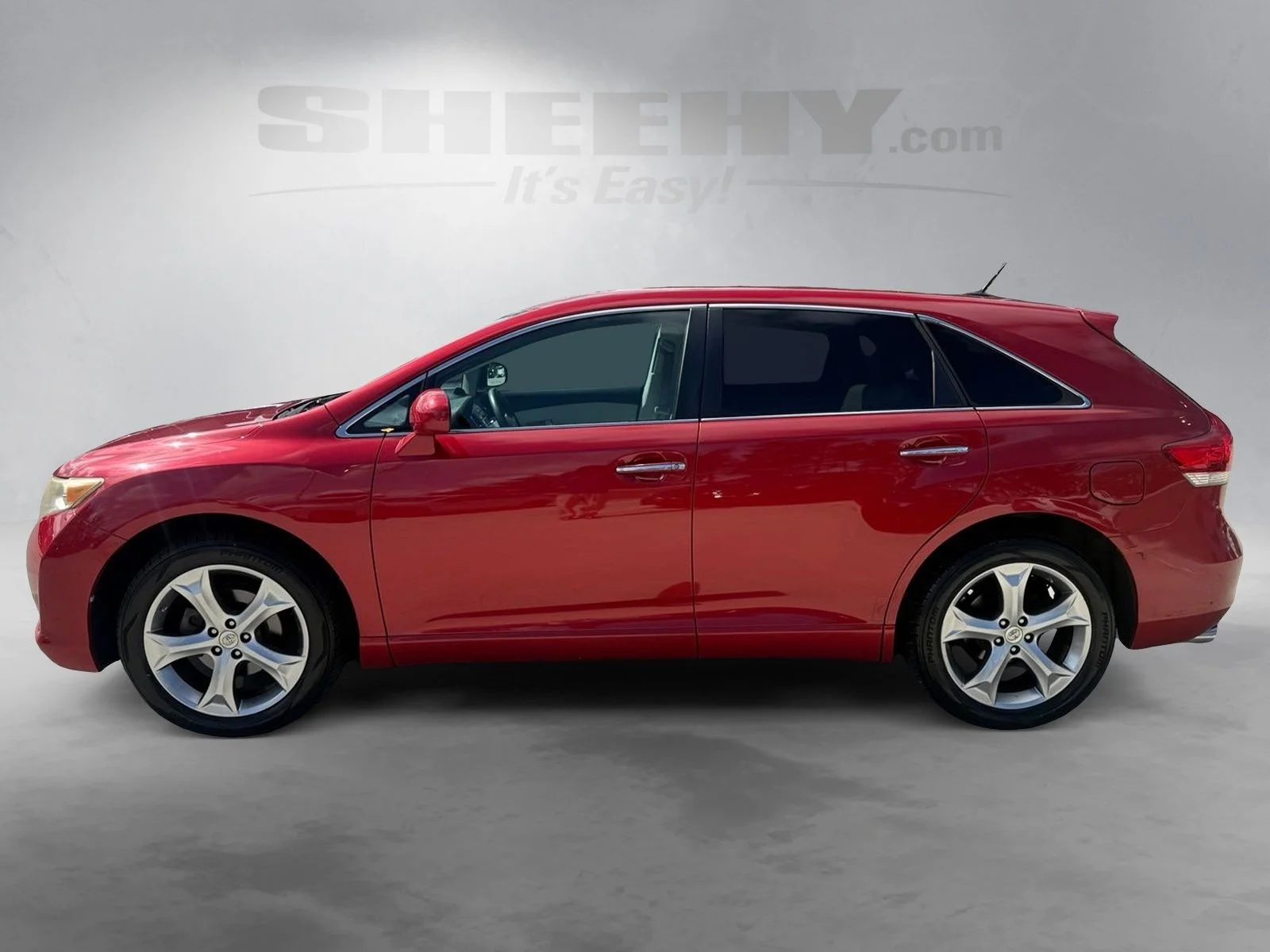 Used 2009 Red Toyota Base image 14