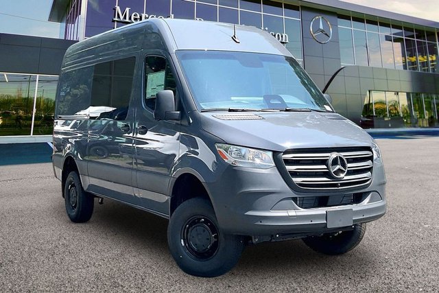 2026 Mercedes-Benz Sprinter 2500 Crew 144 WB