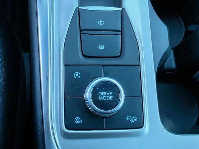 2020 Ford Explorer XLT - Photo 26