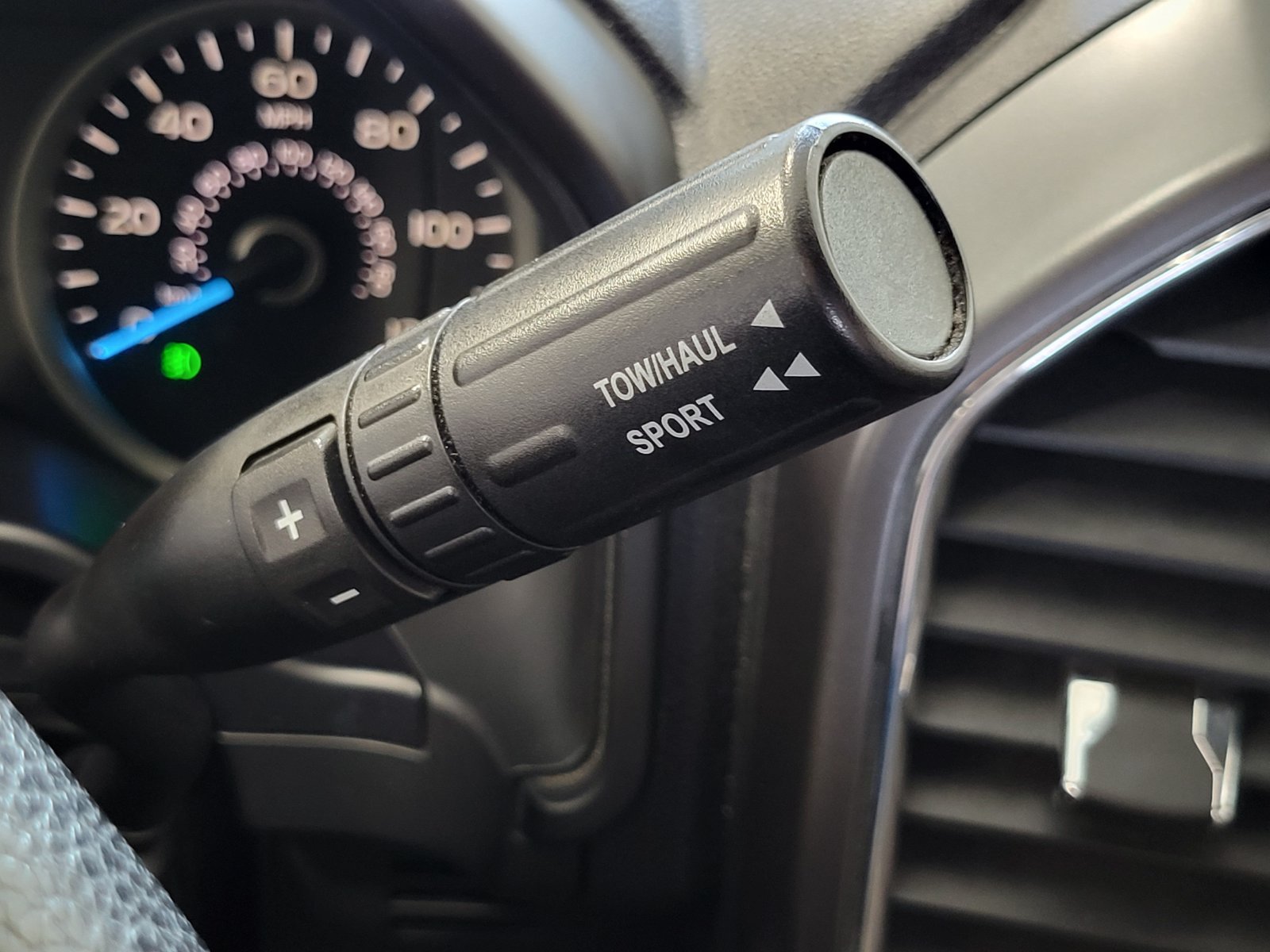 Used 2016 Blue Ford XLT image 18