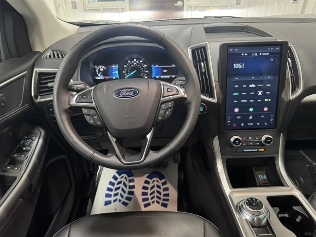 Used 2024 Silver FORD SEL image 3